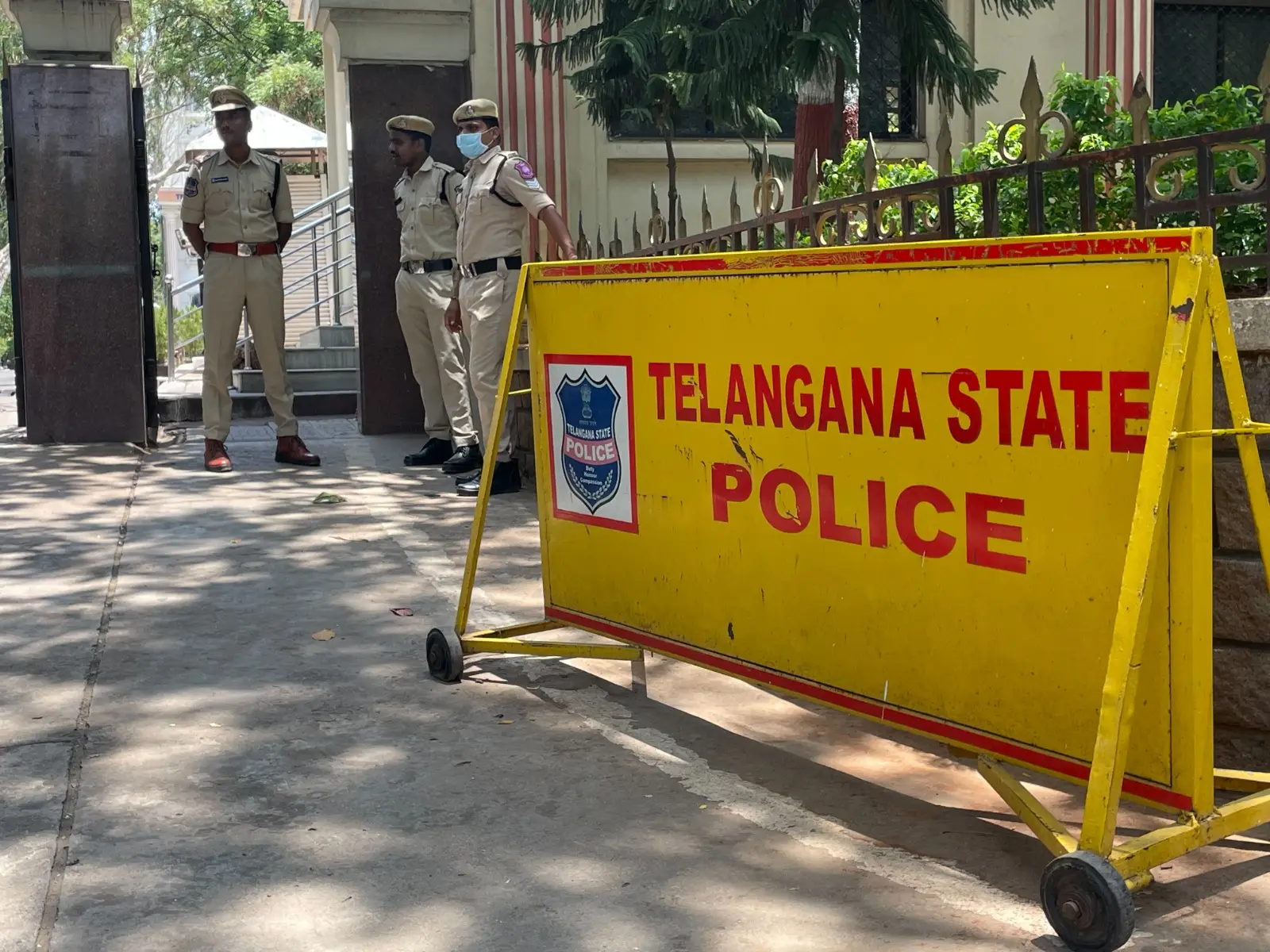 Hyderabad woman dies by suicide in hotel while on video call with friend