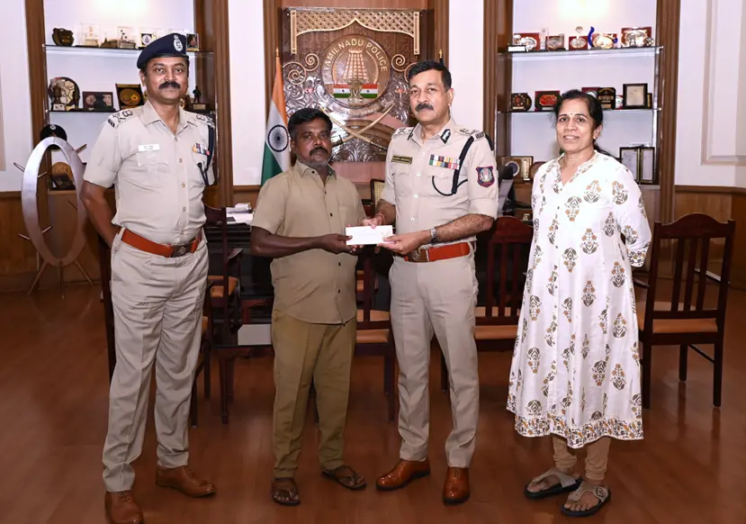 Auto driver thwarts abduction of girl child; Police laud his bravery