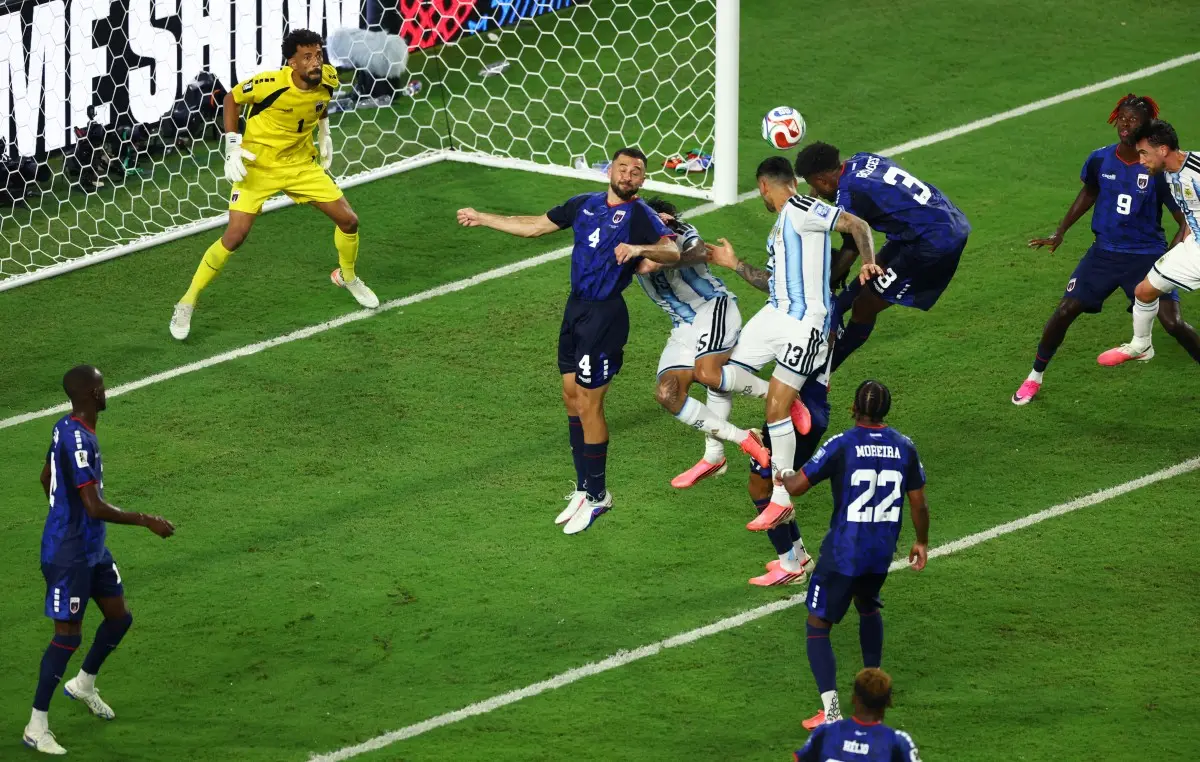 Argentina survive scare from Cape Verde, win 3-2 in extra-time to qualify for Round of 16