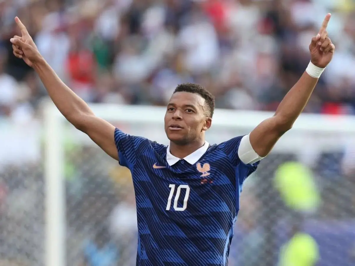 ‘The Opposite of a Dictator’: Deschamps fiercely defends French captain Kylian Mbappé amid criticism