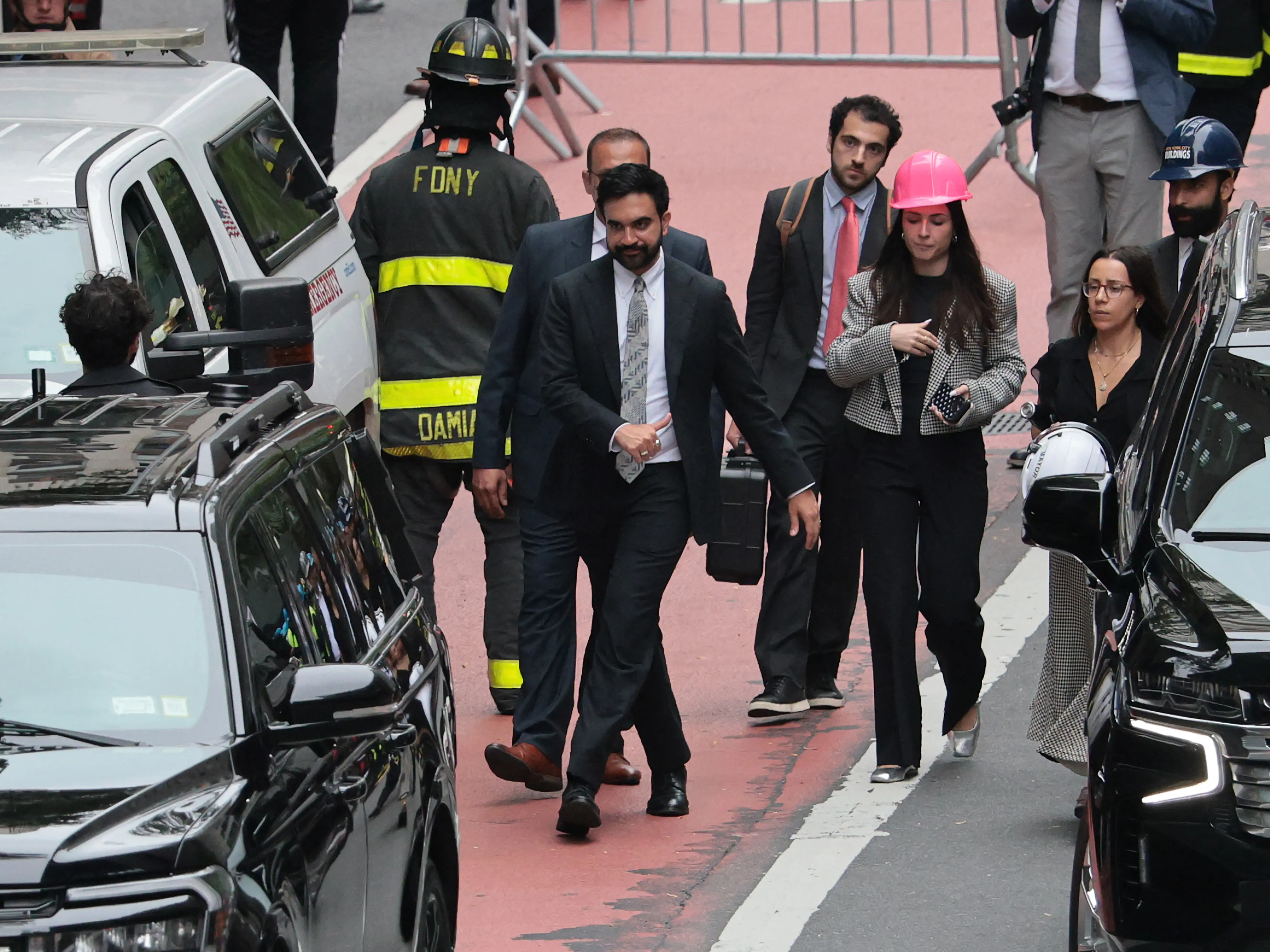 Manhattan skyscraper evacuated: Unstable building sparks major emergency in New York City Manhattan skyscraper evacuated: Unstable building sparks major emergency in New York City