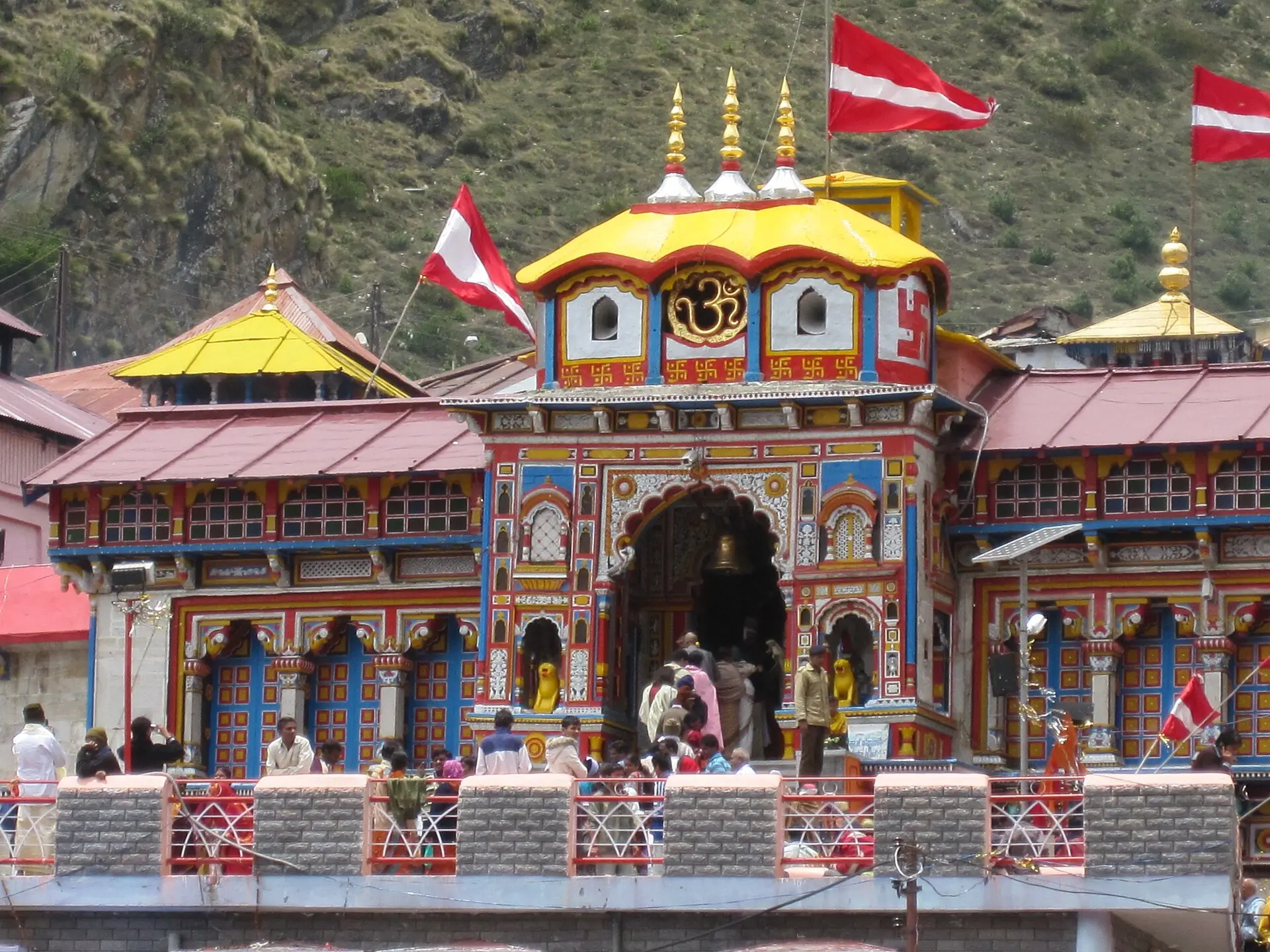 Badrinath donation row: Uttarakhand orders high-level probe into alleged irregularities, employee suspended