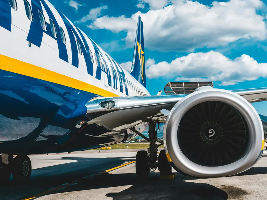 Drunk British tourist tries to kiss male steward on Ryanair flight to Spain, arrested