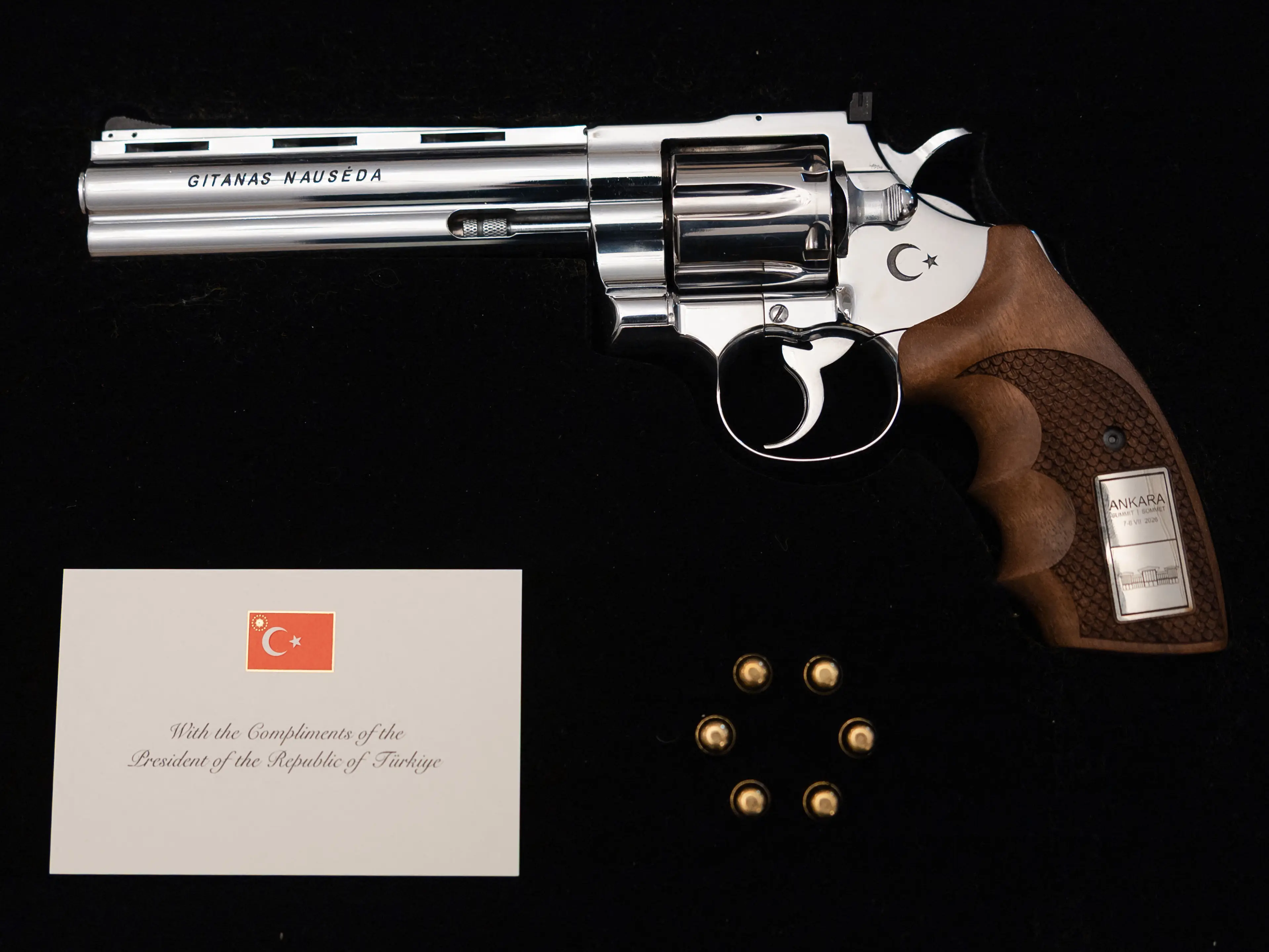 Vintage gun, live ammo: Erdogan's 'unusual' gift to NATO leaders creates security headache Vintage gun, live ammo: Erdogan's 'unusual' gift to NATO leaders creates security headache