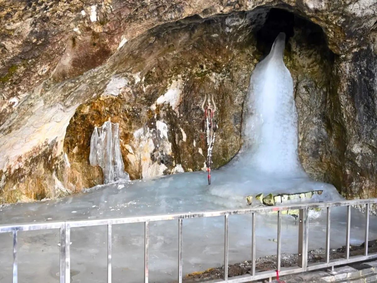 Amarnath ice lingam has melted by over 90 per cent just 5 days into the yatra? Know in detail Amarnath ice lingam has melted by over 90 per cent just 5 days into the yatra? Know in detail