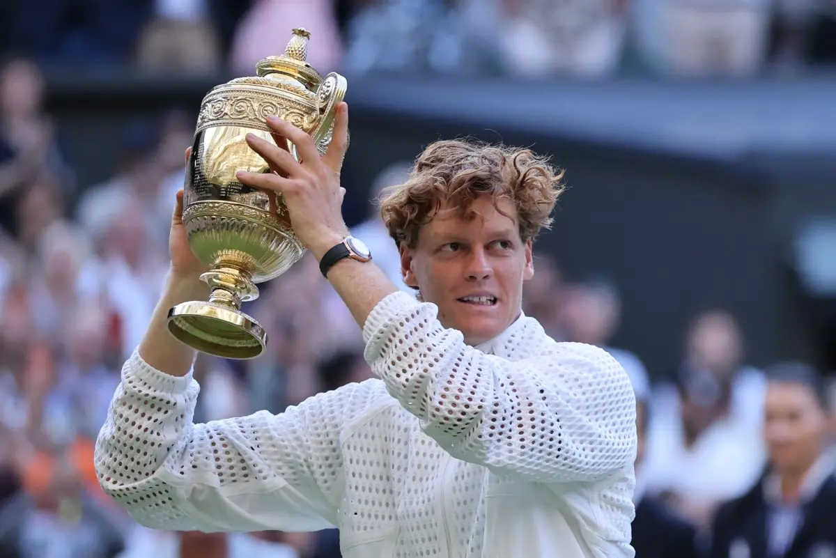 Wimbledon 2026: Jannik Sinner beats Alexander Zverev to clinch second consecutive title