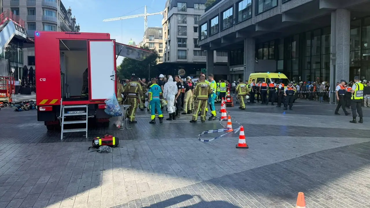 Brussels tower fire kills at least six, several workers remain unaccounted for