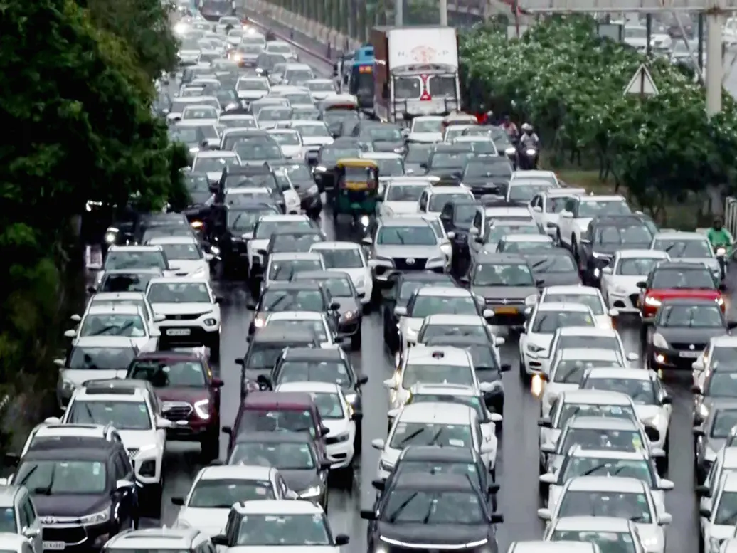 Multi-billion rupee plan targets: Why Delhi is investing Rs 9,585 crore to replace ageing commercial vehicles Multi-billion rupee plan targets: Why Delhi is investing Rs 9,585 crore to replace ageing commercial vehicles