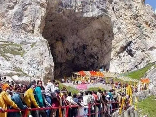 Amarnath Yatra breaks records, draws over 3 lakh devotees in 12 days