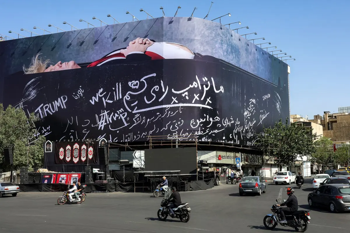 Trump in coffin? Iran unveils massive banner days after Mojtaba vowed to 'seek revenge'