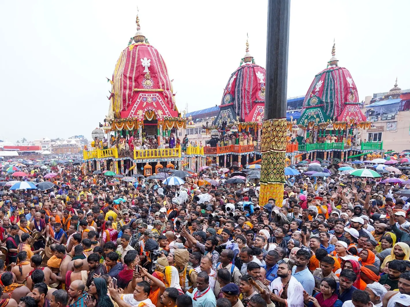 Stampede-like situation during India's Puri Rath Yatra festival: One feared dead, say reports Stampede-like situation during India's Puri Rath Yatra festival: One feared dead, say reports