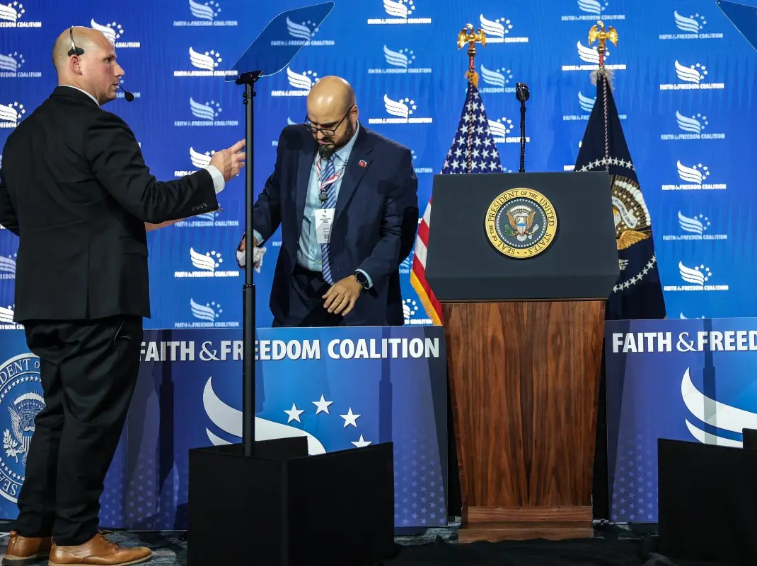White House teleprompter operator Gabriel Perez placed on leave after winning $100K betting on Trump's speeches White House teleprompter operator Gabriel Perez placed on leave after winning $100K betting on Trump's speeches