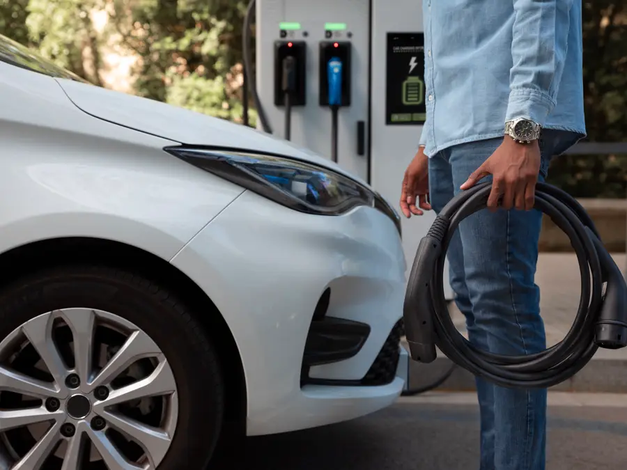 Discard or reinvest? How India's transition from existing vehicles to EVs can reduce crude oil dependency
