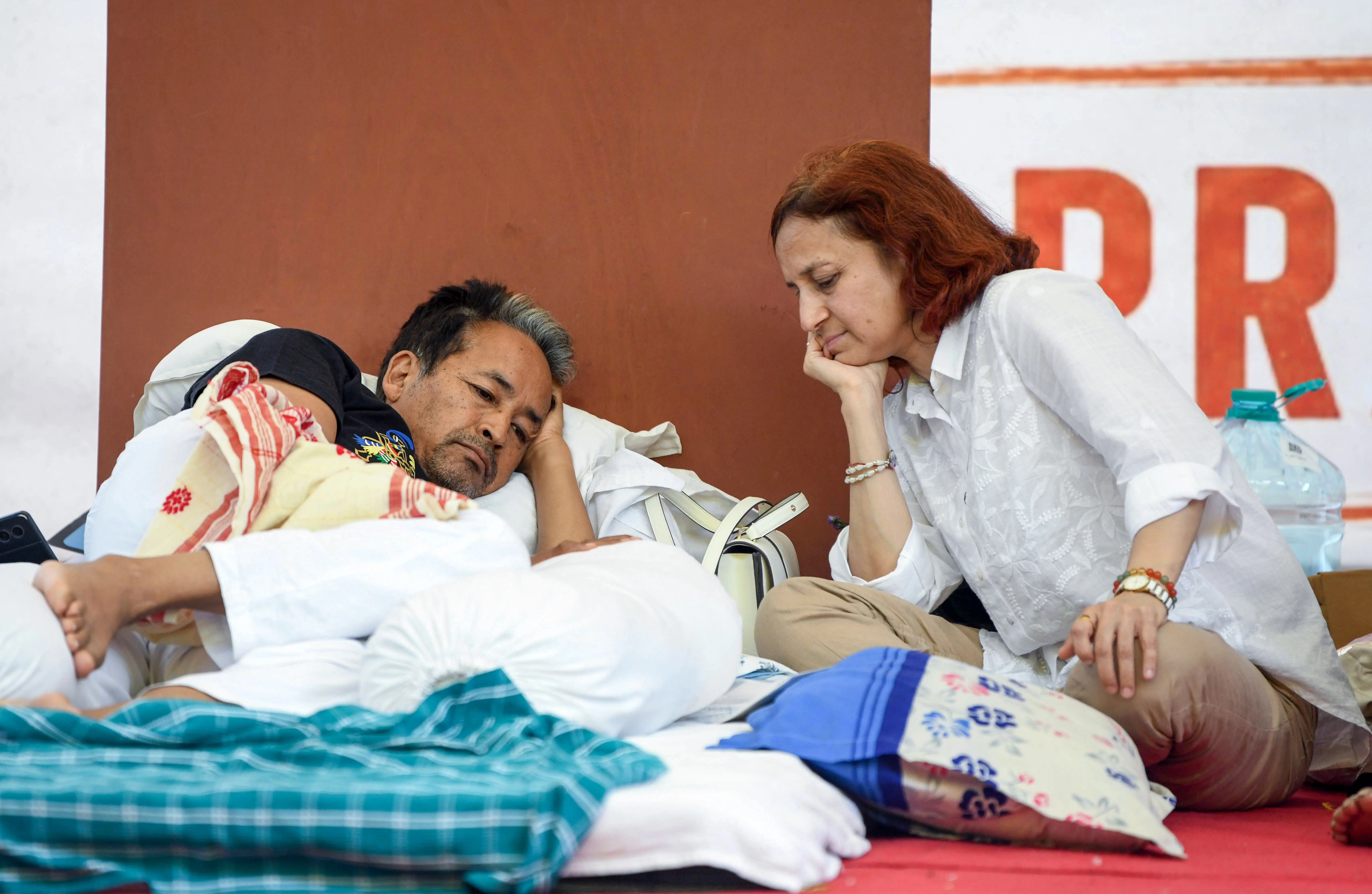 Sonam Wangchuk refuses intravenous fluids; wife says he will continue hunger strike