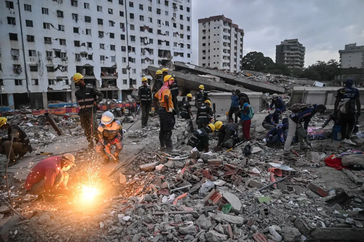 Venezuela earthquake: Did delayed military orders, confusion slow rescue operations?