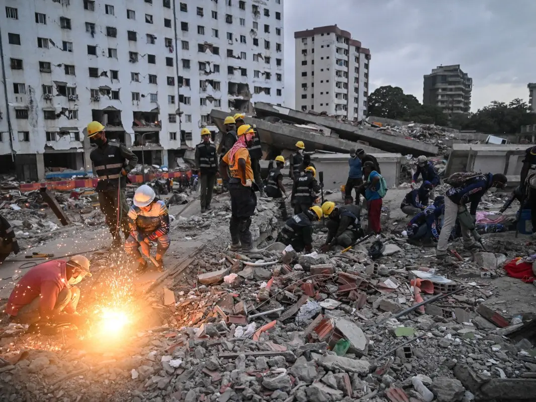 Venezuela earthquake: Did delayed military orders, confusion slow rescue operations? Venezuela earthquake: Did delayed military orders, confusion slow rescue operations?