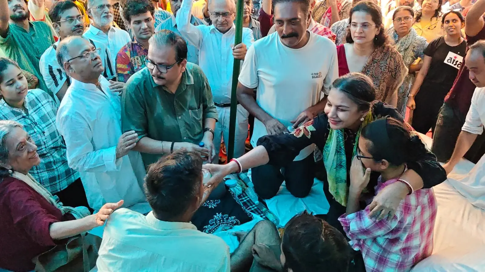 Student union leaders call off hunger strike at Jantar Mantar after civil society appeal, but protest continues