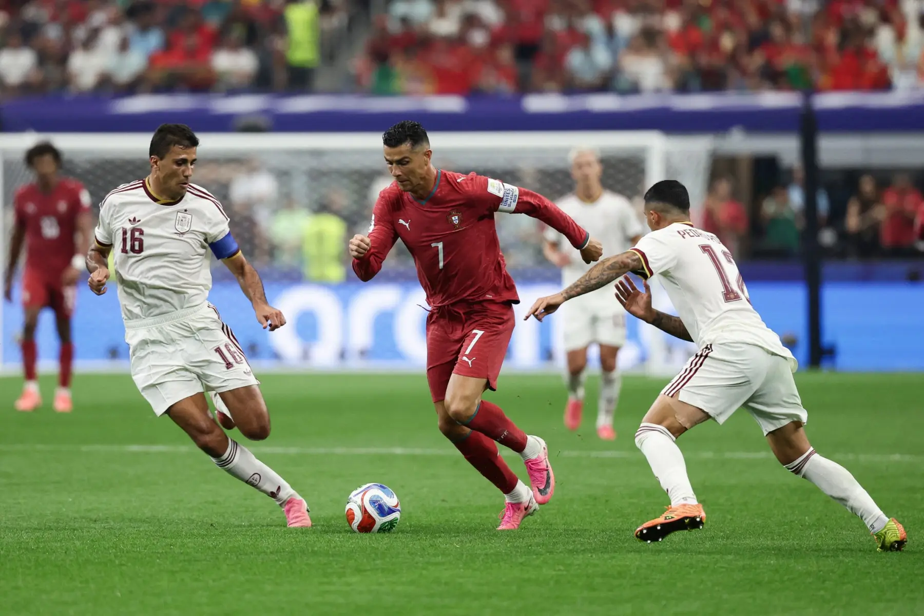 Round of 16: Spain 1-0 Portugal