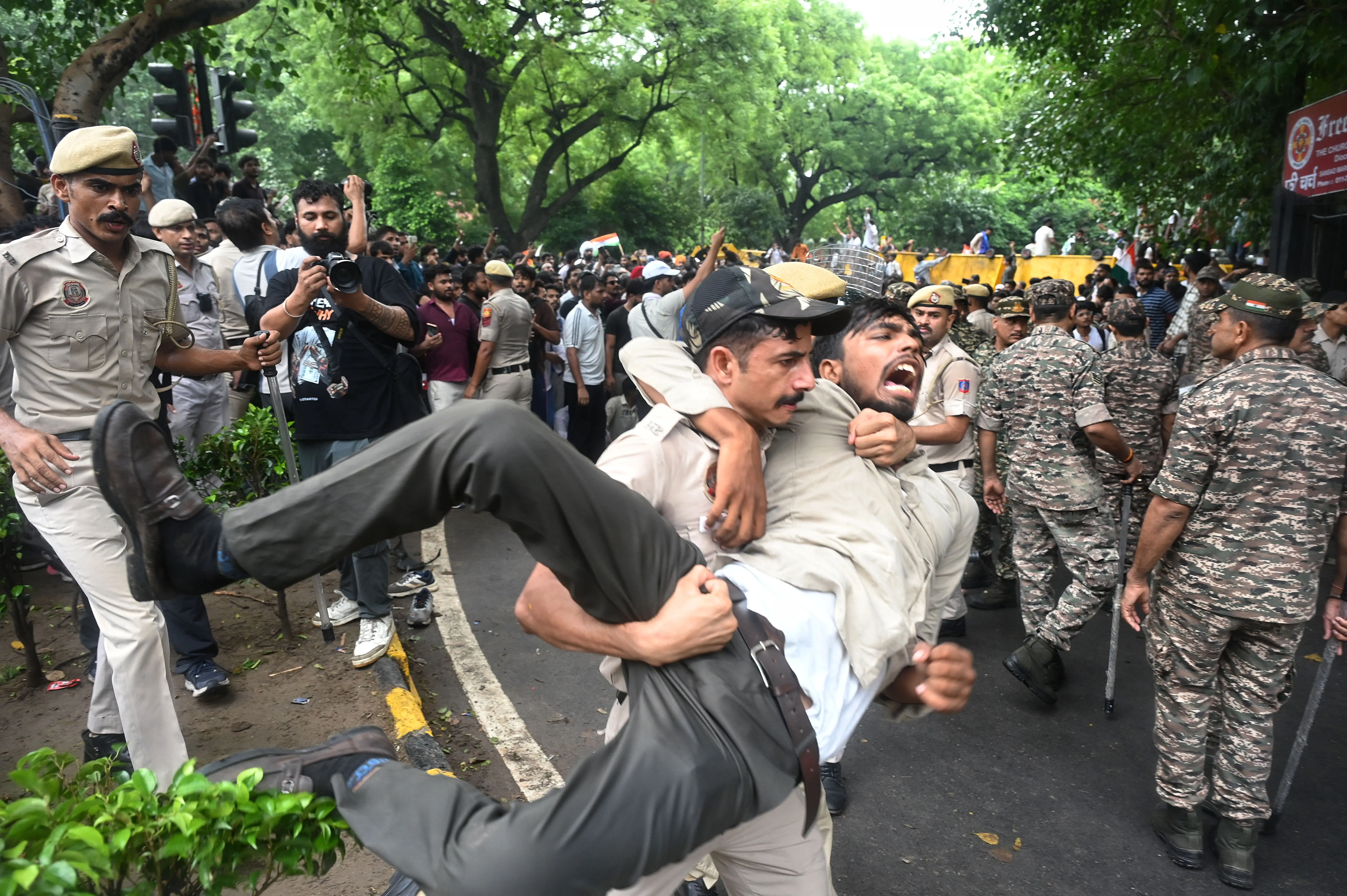 Delhi Metro shuts 16 stations as NEET-UG protest continues at Jantar Mantar: Full list of affected routes