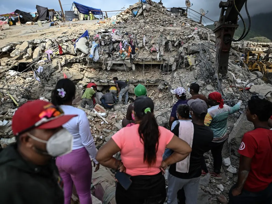 Venezuela earthquake death toll rises to 5,398 as search efforts continue Venezuela earthquake death toll rises to 5,398 as search efforts continue