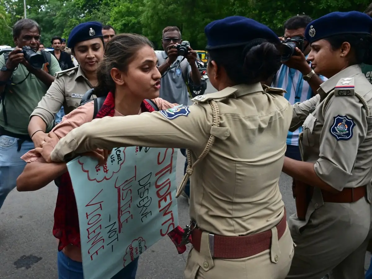 Delhi Police Denies Canceling CJP Protesters' Passports