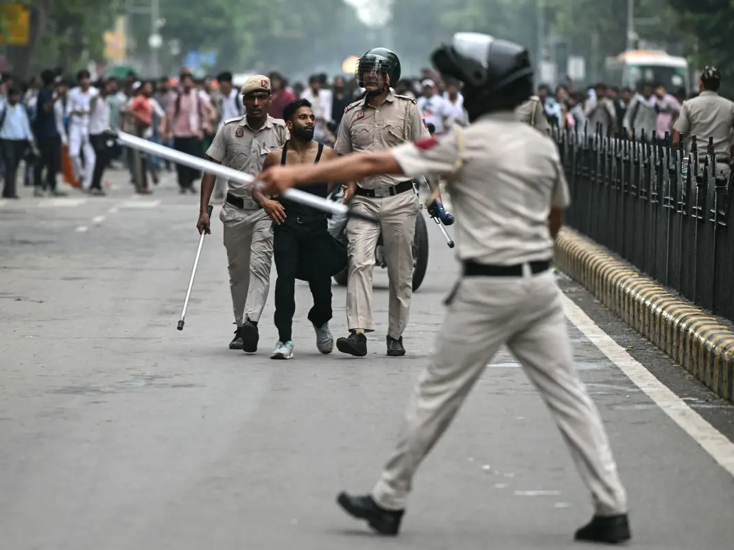 FACT CHECK: Boys were detained for carrying food to Jantar Mantar? Delhi Police refutes claim FACT CHECK: Boys were detained for carrying food to Jantar Mantar? Delhi Police refutes claim