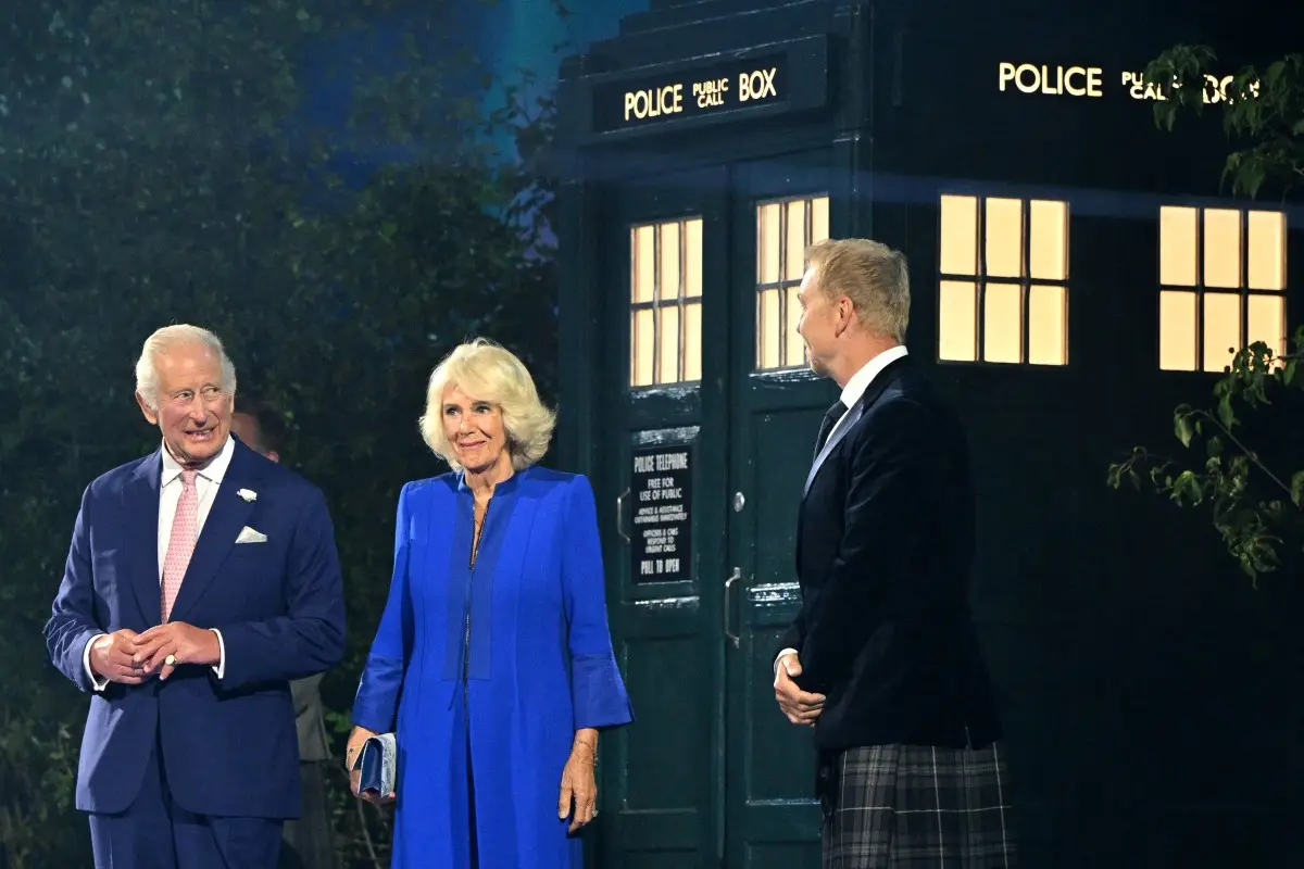 The Royals enter the Doctor Who universe: King Charles and Queen Camilla beam into Commonwealth Games in TARDIS
