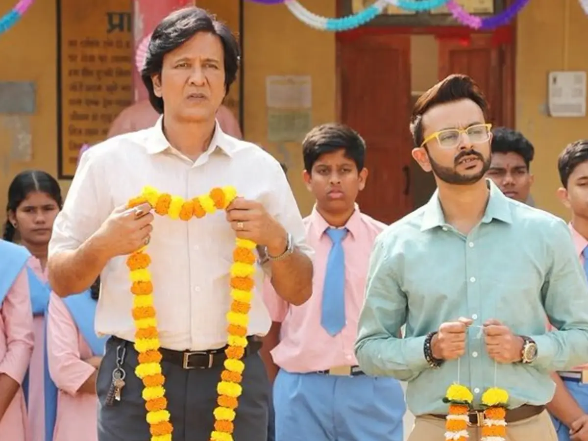 Adarsh Baal Vidyalaya review: Kay Menon teaches, trolls, and questions our education system
