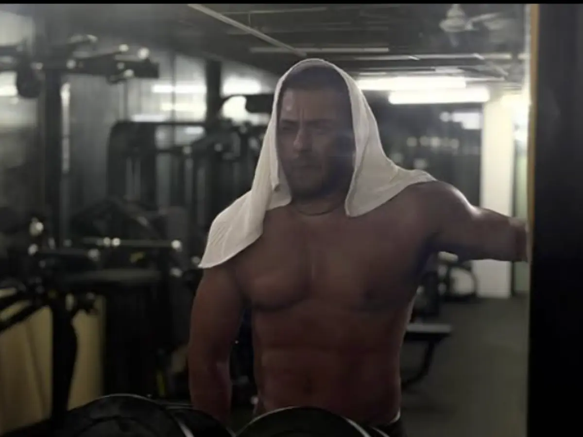 Salman Khan flaunts toned physique; shares cryptic post after NEET remarks Salman Khan flaunts toned physique; shares cryptic post after NEET remarks