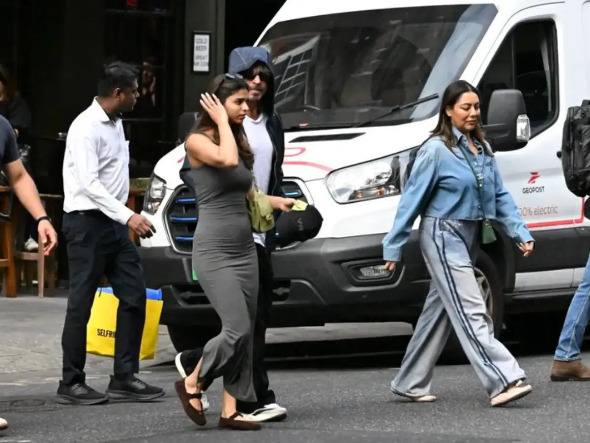 Shah Rukh Khan spends quality time with wife Gauri and children in London; videos go viral