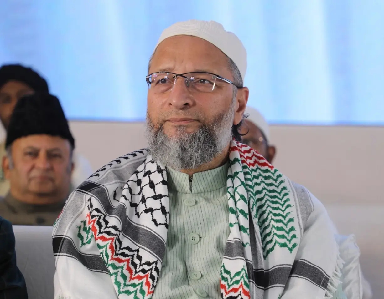 ‘Don't cry after elections': Owaisi extends alliance offer to Akhilesh for UP polls