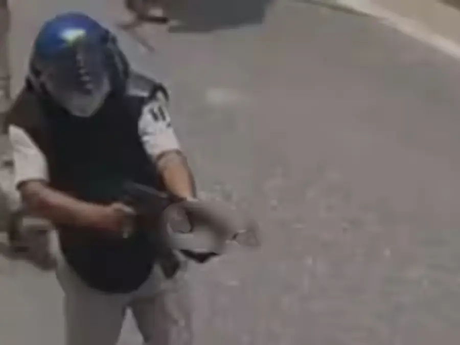 Bihar cop caught on camera firing AK-47 at student protesters, suspended
