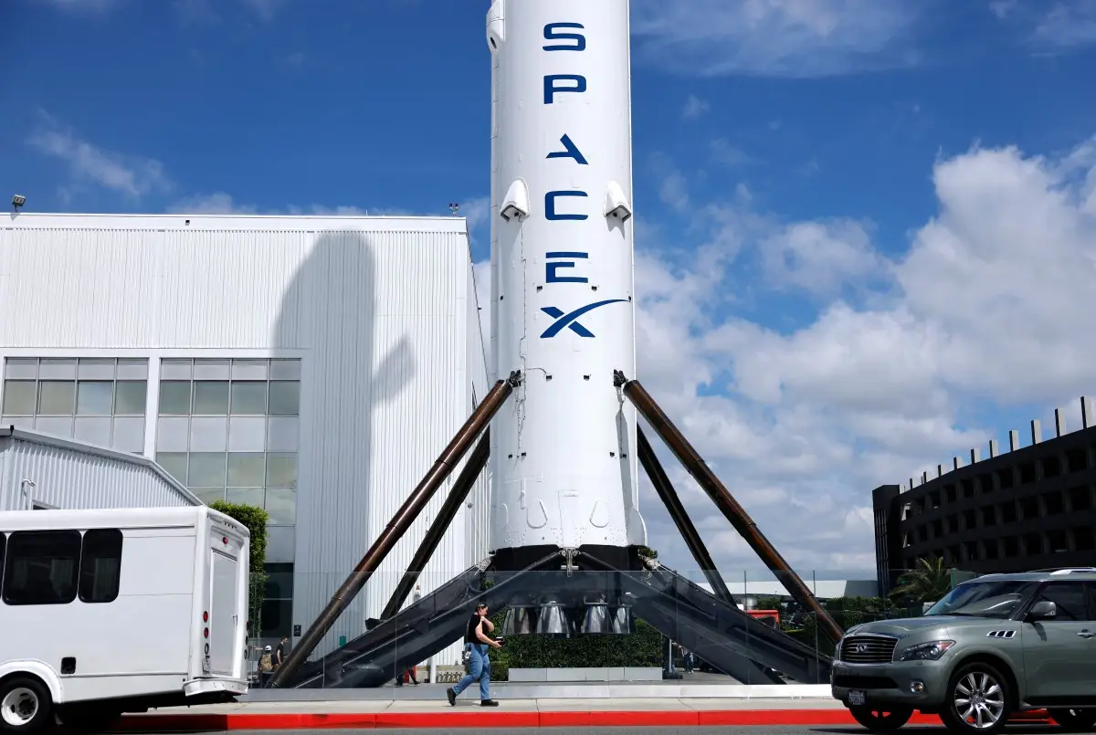 Watch a SpaceX rocket crash into the moon at 8,750 km/hr on THIS day