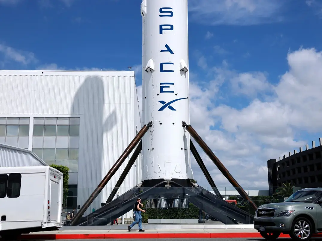 Watch a SpaceX rocket crash into the moon at 8,750 km/hr on THIS day