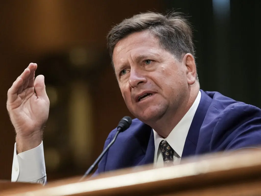 Who is Jay Clayton? Wall Street lawyer chosen as Trump’s new intelligence chief Who is Jay Clayton? Wall Street lawyer chosen as Trump’s new intelligence chief
