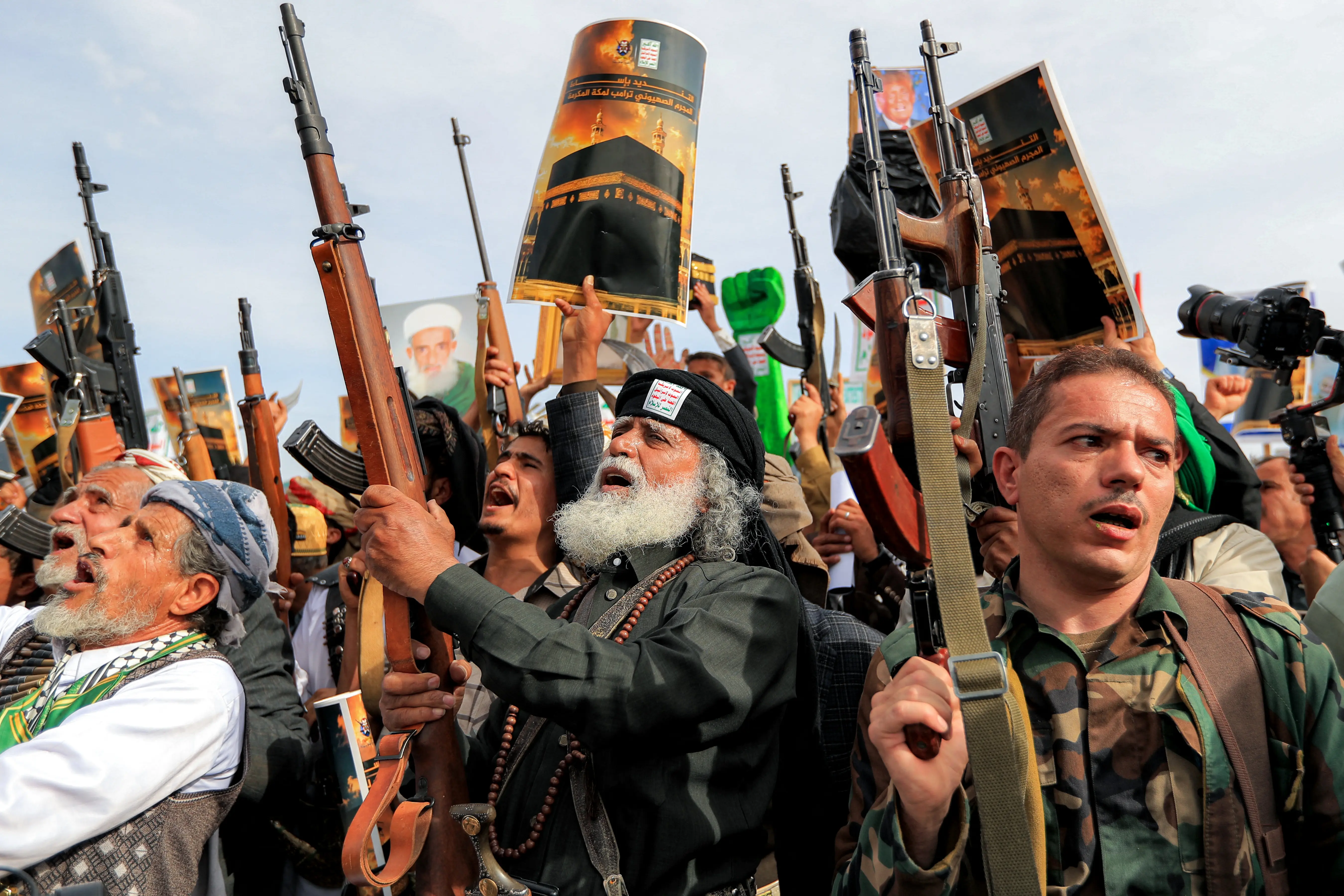 Yemen's Houthis consider fees for ships transiting Red Sea after declaring Saudi blockade: Report