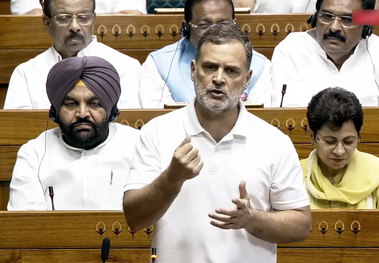 'Sack Amit Shah, order SC monitored probe': Rahul Gandhi renews attack over police action against protesters