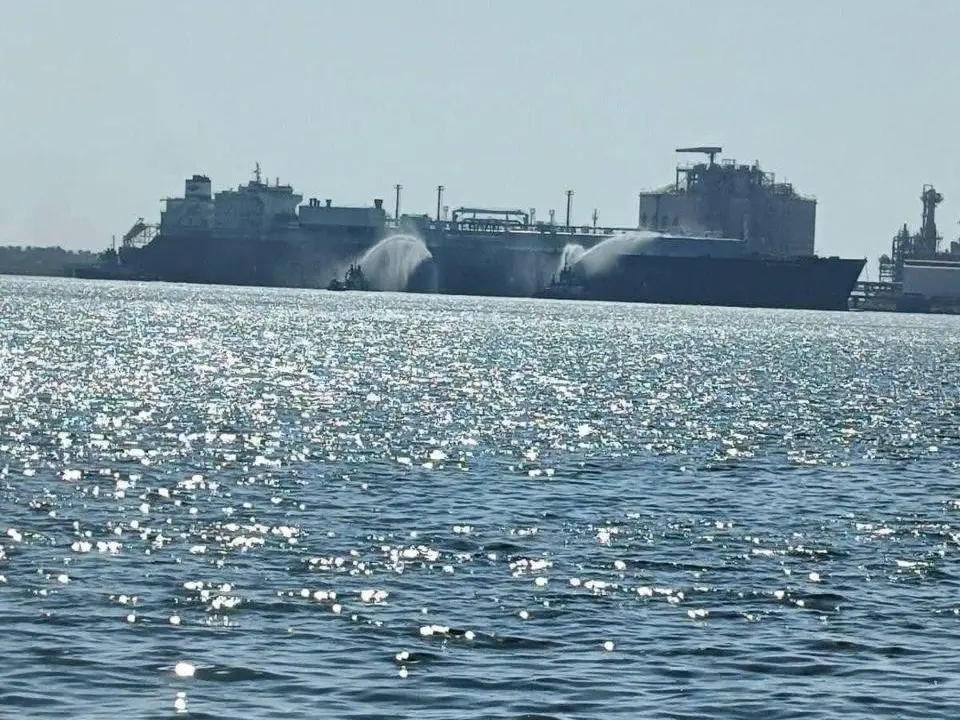Explosions heard on LNG vessels at Egypt's Damietta Port; fire erupts Explosions heard on LNG vessels at Egypt's Damietta Port; fire erupts