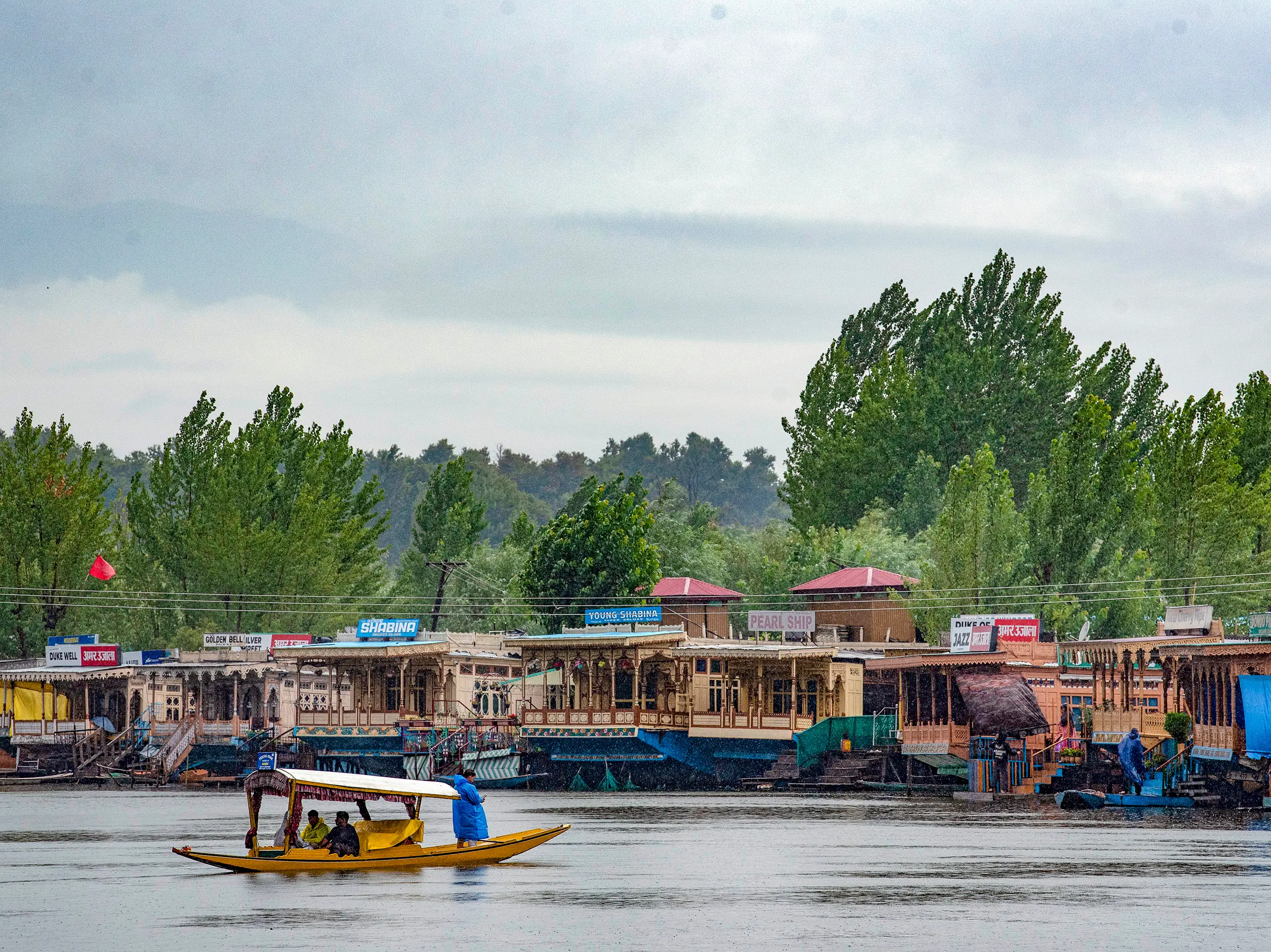 Kashmir's tourism boom comes at a cost: Forests shrink, illegal hotels rise Kashmir's tourism boom comes at a cost: Forests shrink, illegal hotels rise