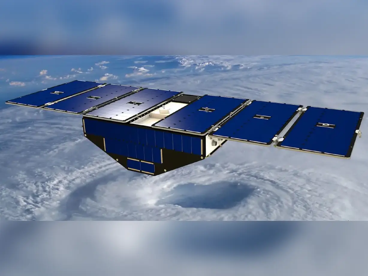 China builds 500+ spy satellites as US space lead shrinks | Gravitas
