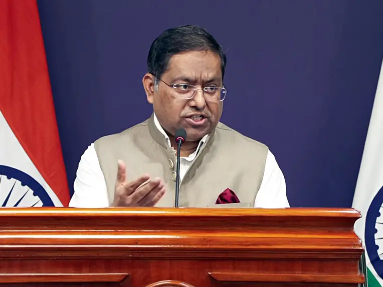 Buying Russian oil could cost India dearly? MEA breaks silence on US 100% tariff bill Buying Russian oil could cost India dearly? MEA breaks silence on US 100% tariff bill