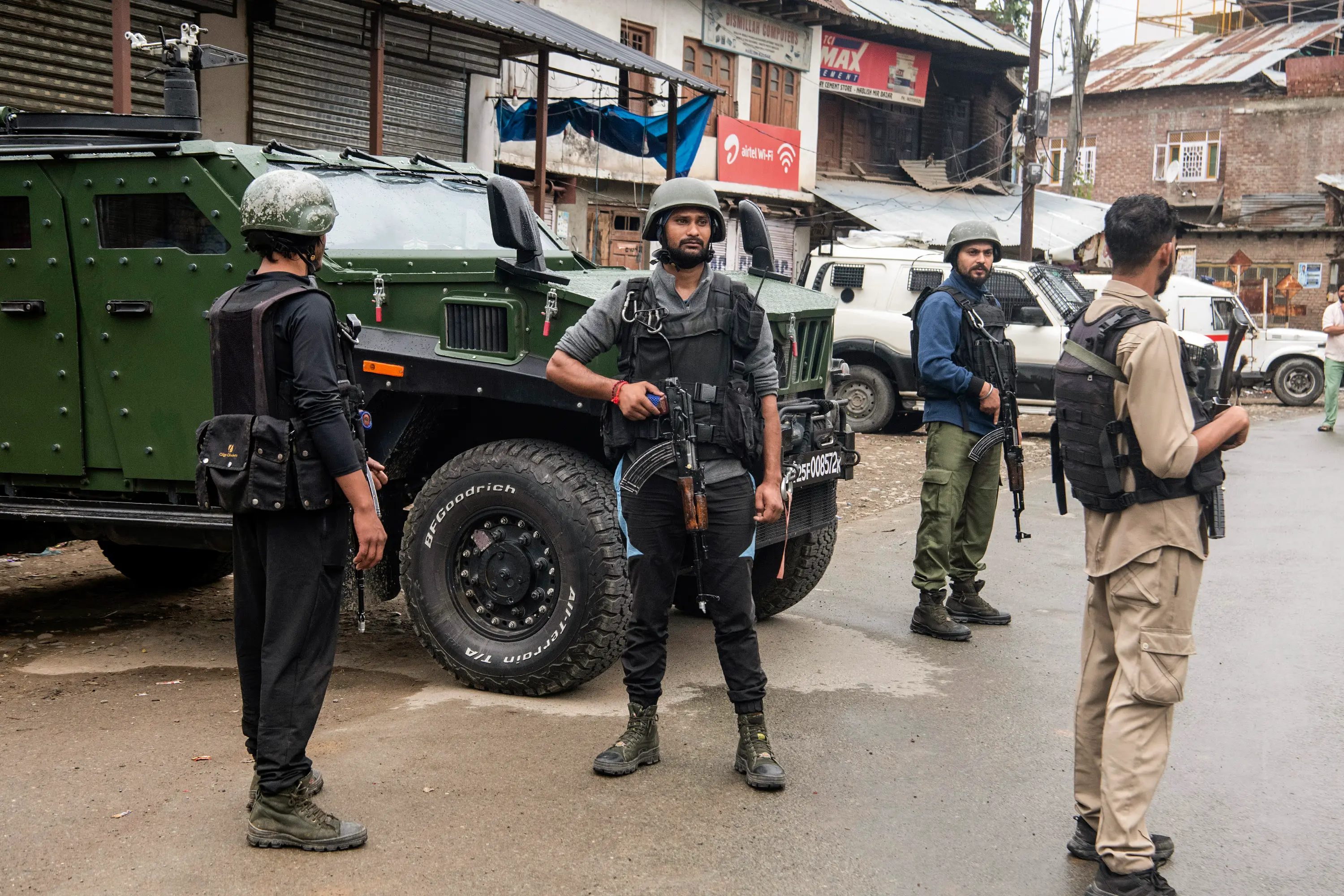 Kulgam terror attack: LG orders SOP review for migrant workers, CM announces ₹16 lakh relief