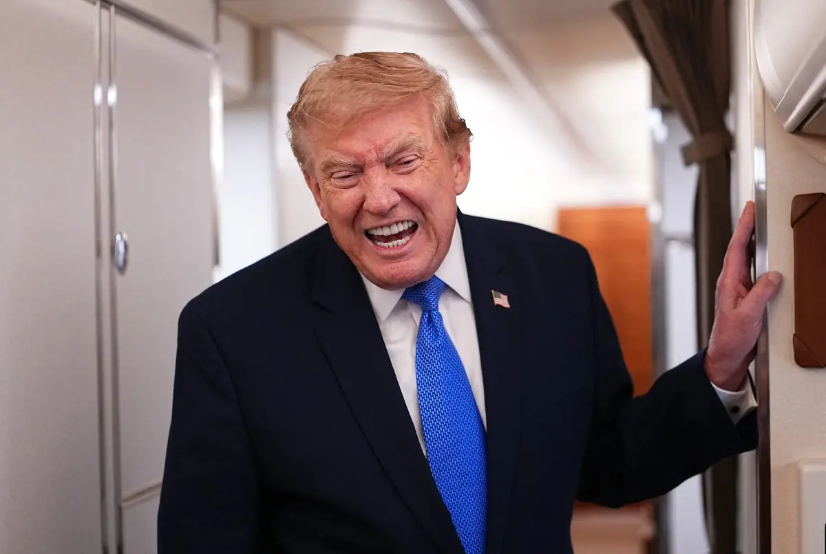 Trump goes 'bing bing bing' 11 times within 5 seconds at Iran war briefing