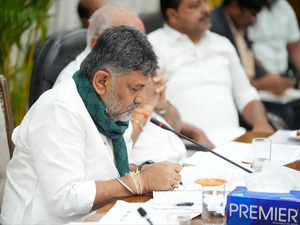 Karnataka CM Delays Tamil Nadu Leader's Visit Over Water Dispute