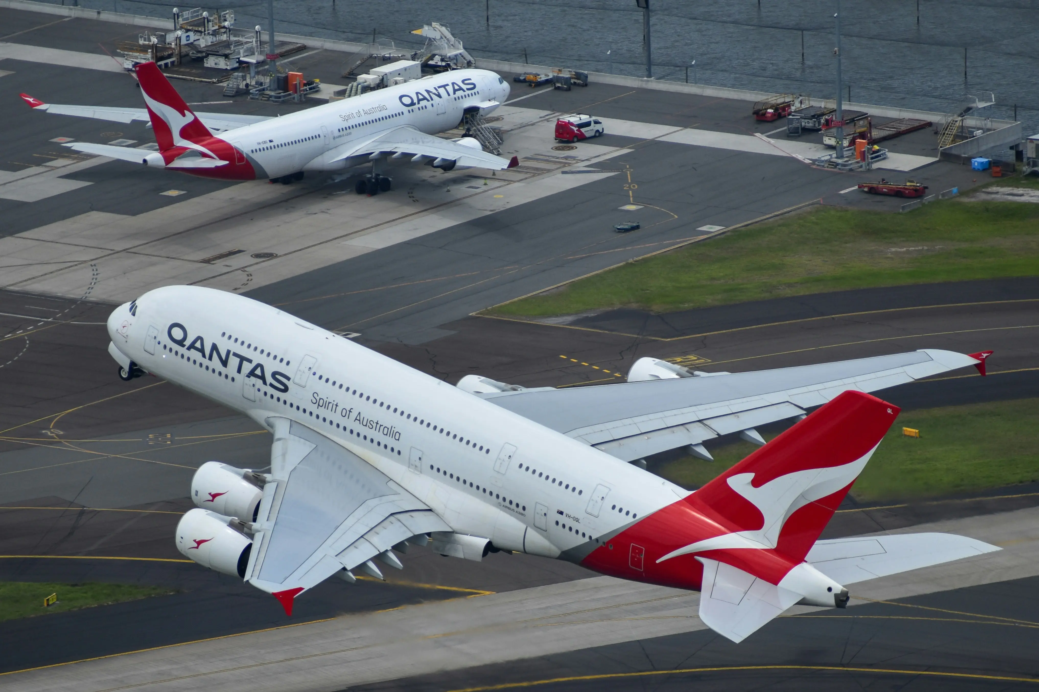 Qantas: Paris, France to Perth: 17 hours and 20 minutes