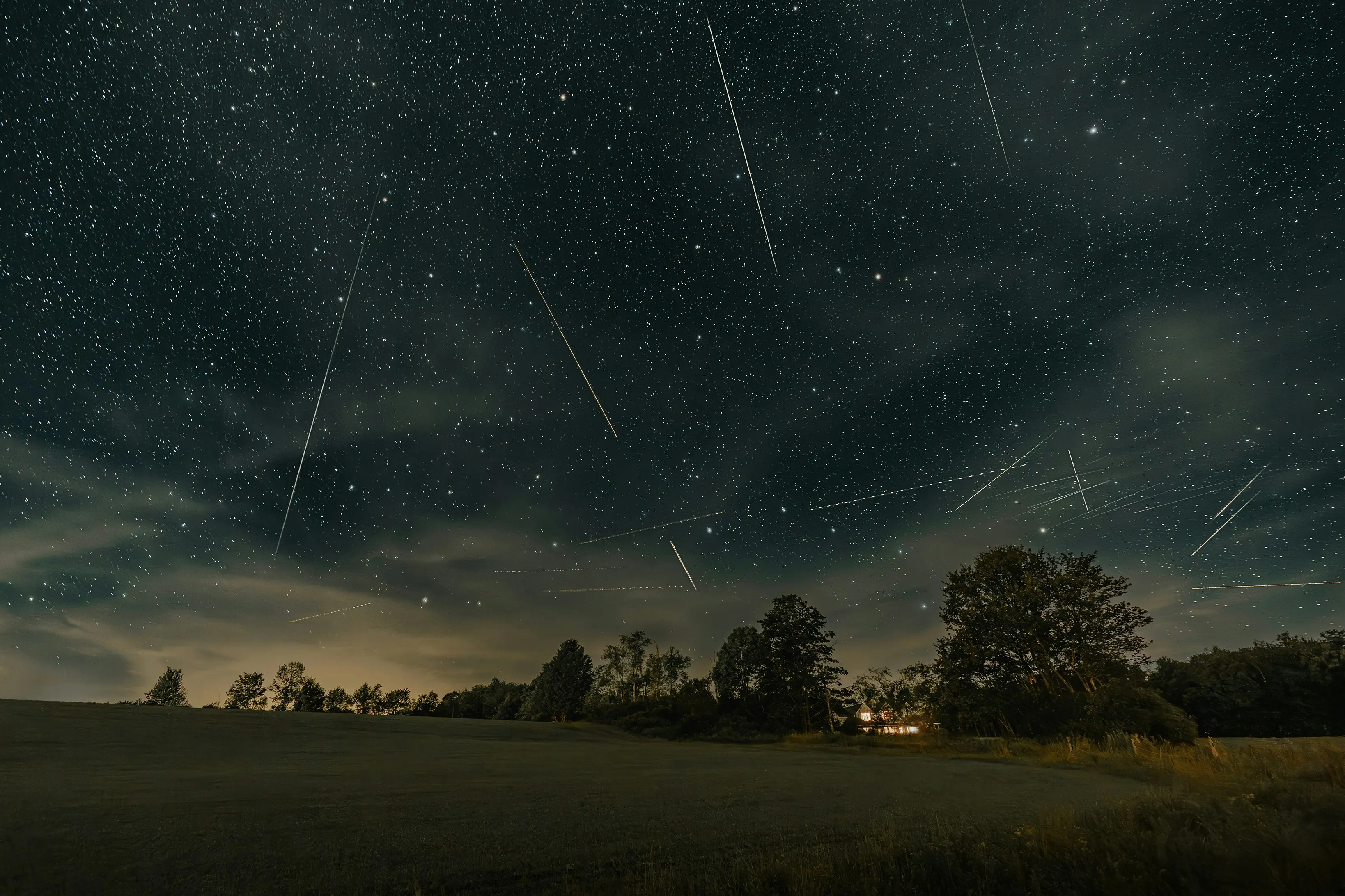 Cosmic coincidence surprises netizens