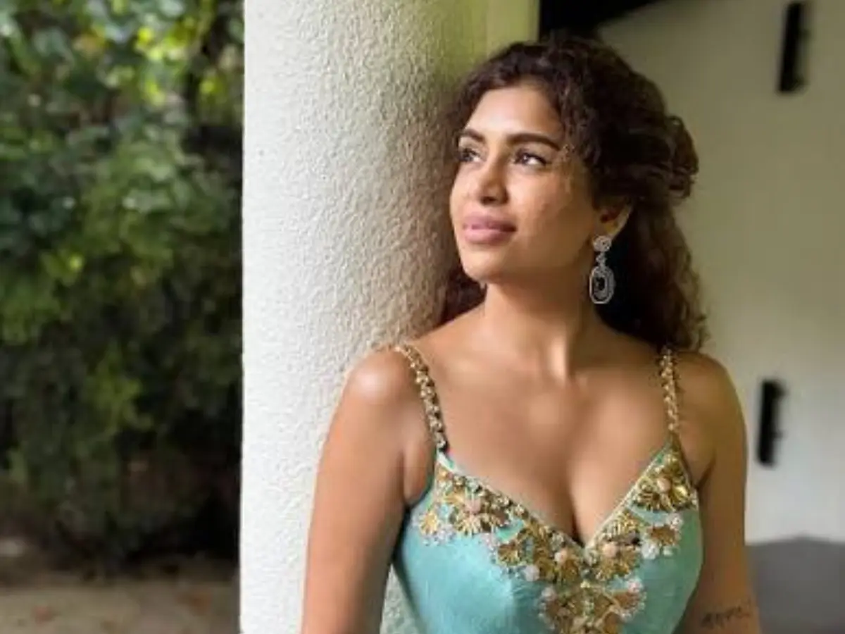 Keneeshaa Francis announced her exit from social media