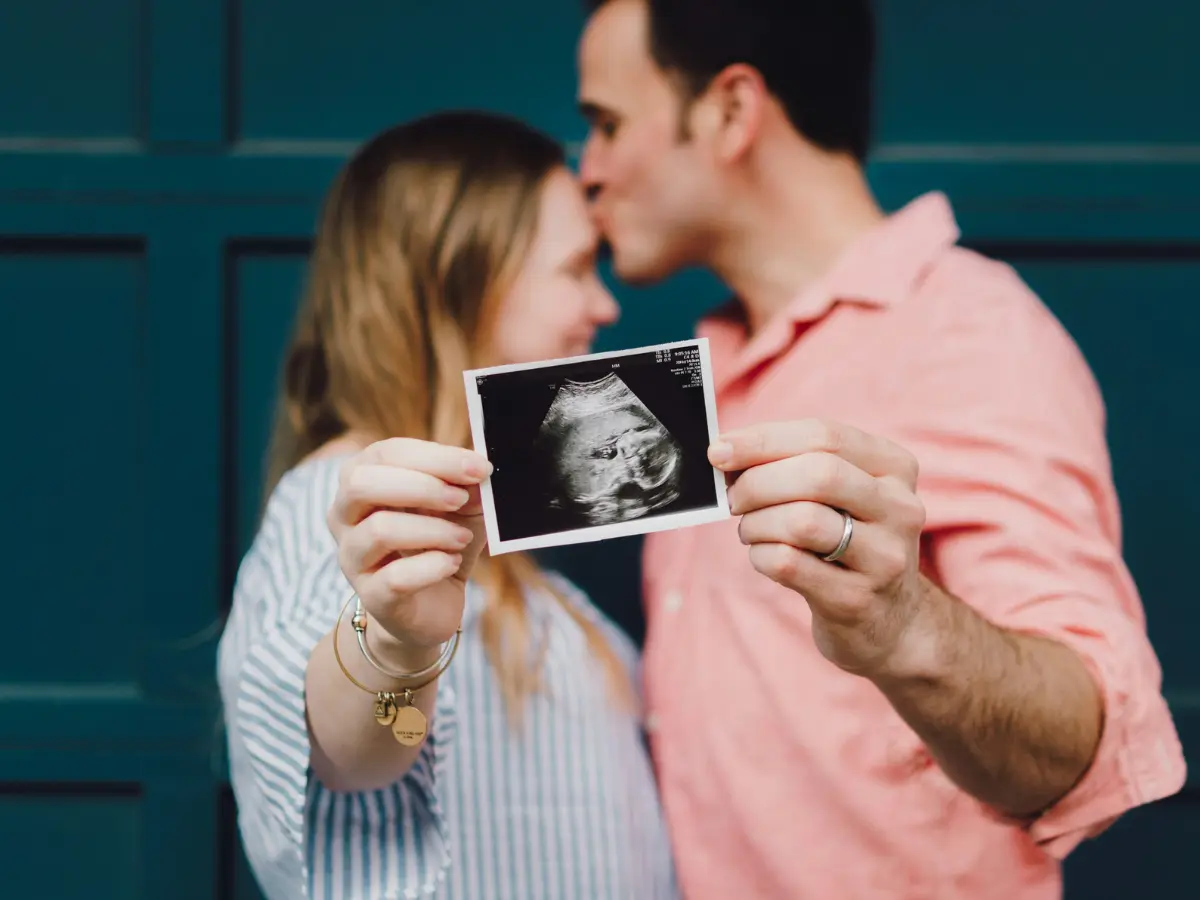 Waiting for the right time to have a baby? Experts explain the truth about late pregnancy