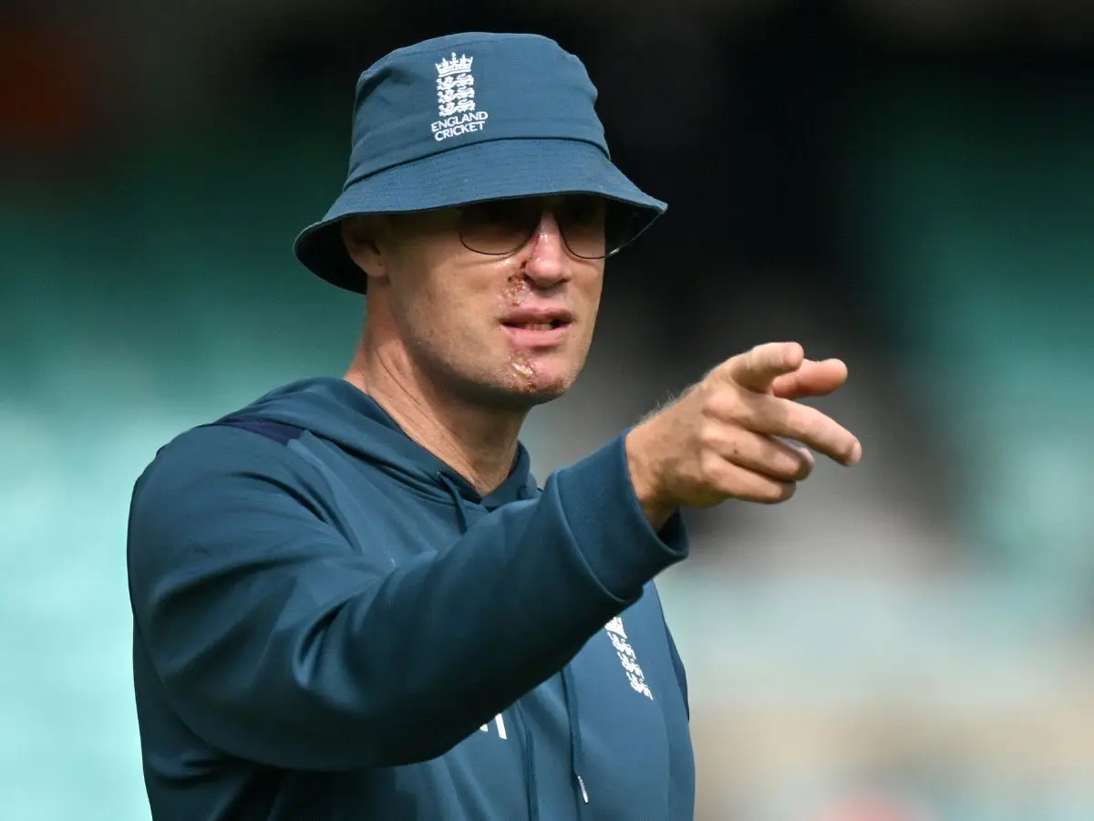 Andrew Flintoff quits England Lions role, takes over as Sydney Thunder head coach Andrew Flintoff quits England Lions role, takes over as Sydney Thunder head coach