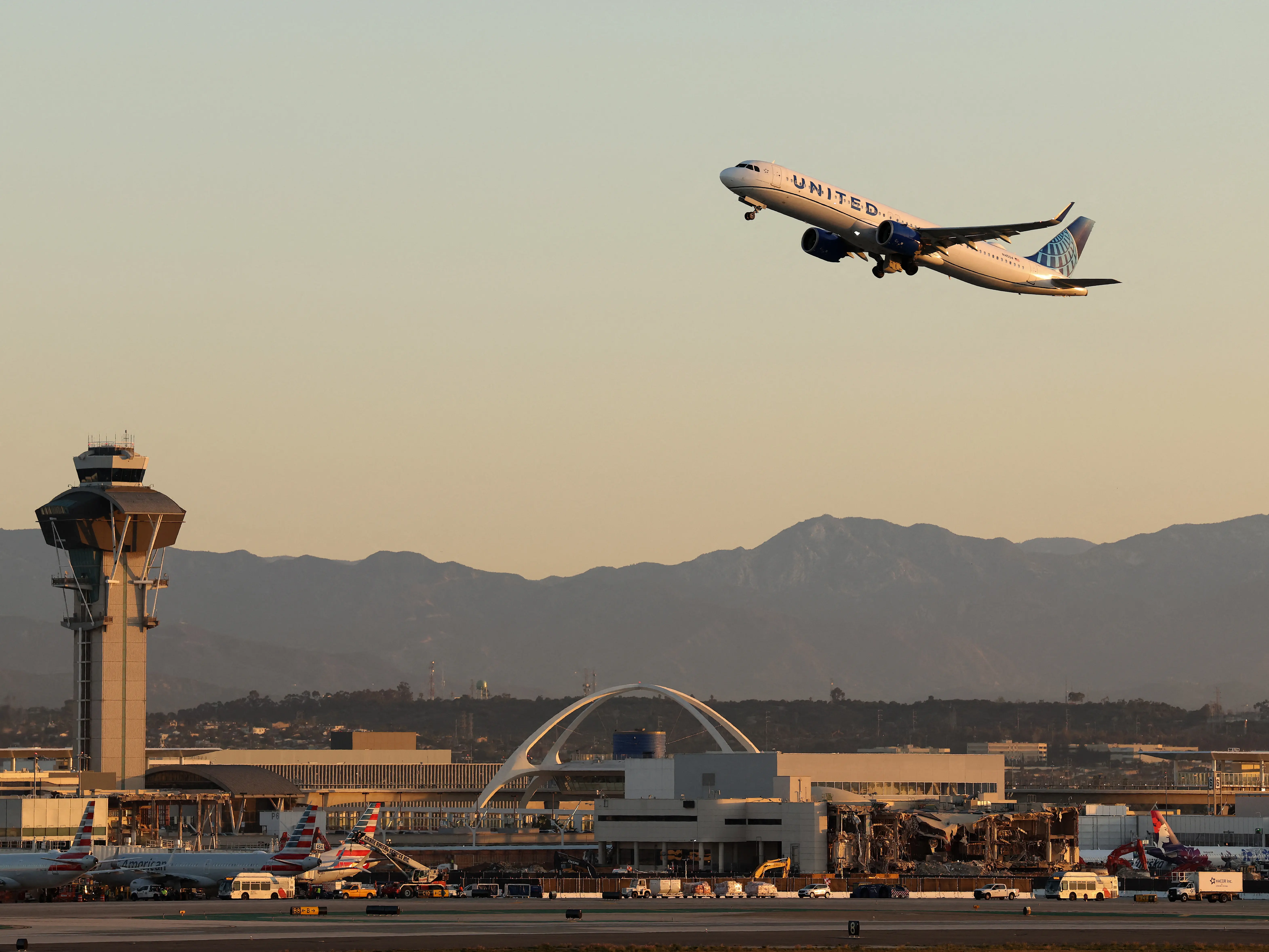 Could a video gamer be in charge of your next flight? FAA hires 2,000 players as air traffic controllers Could a video gamer be in charge of your next flight? FAA hires 2,000 players as air traffic controllers